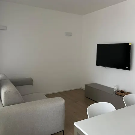 Blu Homes ليدو دي يسولو